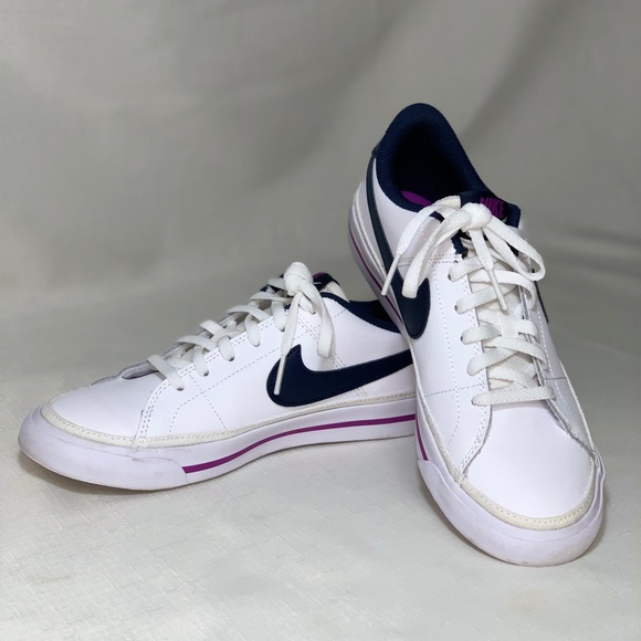 NWOT NIKE Sneaker Kids 5Y Leather Court Legacy DA5380-117 Lace Up White Runners - Picture 3 of 11